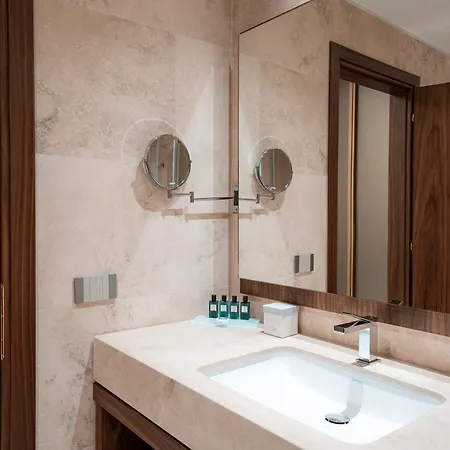 Hotel Veneto Plaza 4*