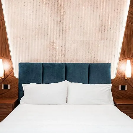Veneto Plaza Hotel