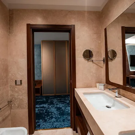 Hotel Veneto Plaza 4*